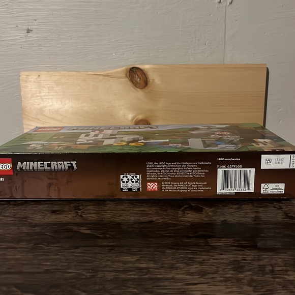 Lego Minecraft rabbit ranch set - Picture 3 of 3